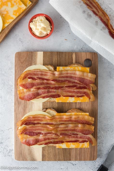 Bacon Grilled Cheese Sandwich Recipe • MidgetMomma