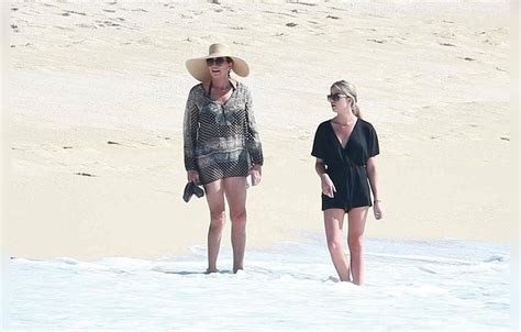 Caitlyn Jenner Wears Swimsuit On Beach Mexico Galpal Candis Cayne