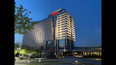 Hilton Atlanta Airport King Size Room Review - YouTube