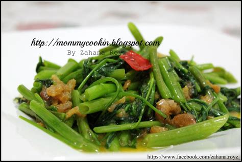 Mommy Ryan Kitchen: Kangkung Goreng Simple