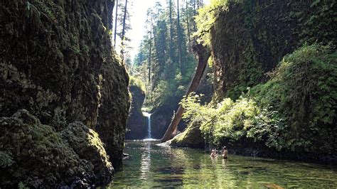 The Waterfalls of Columbia River Gorge, Oregon, USA in 4K (Ultra HD ...