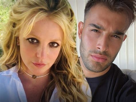 Britney Spears' BF Has Never Proposed, Despite Her Desire to Marry