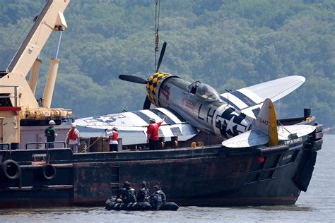 Vintage plane fished out of Hudson after fatal crash