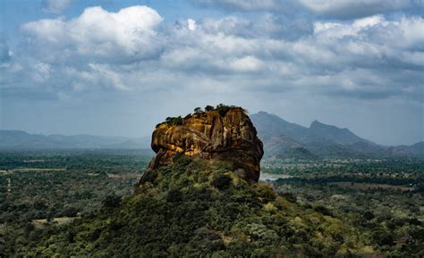 Hiking In Sri Lanka | Hurlingham Travel