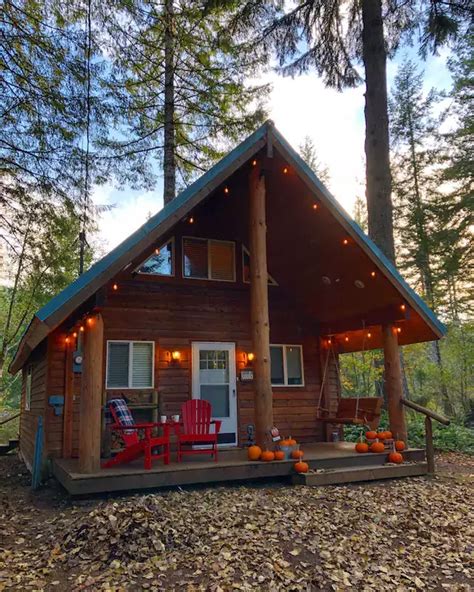 13 Amazing Mt. Rainier Cabins You’ll Love to Stay At - Postcards to Seattle