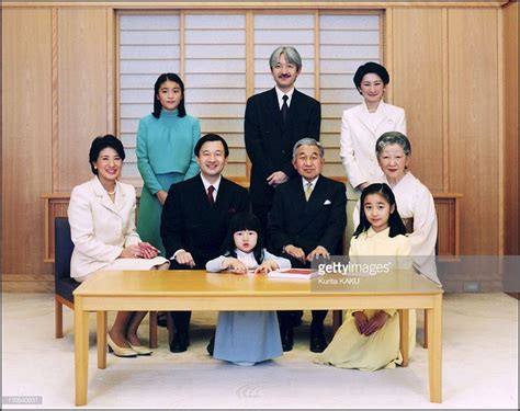 Japan'S Emperor Akihito, Empress Michiko And Royal Family Pose For New Year Photograph In Tokyo ...