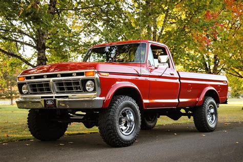 1977 Ford F-250 With A Rebuilt 429 5 Speed | Ford Daily Trucks