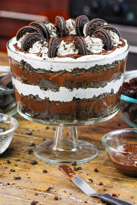 Oreo Trifle - Layers of Fluffy Chocolate Cake, Whipped Cream & Oreos