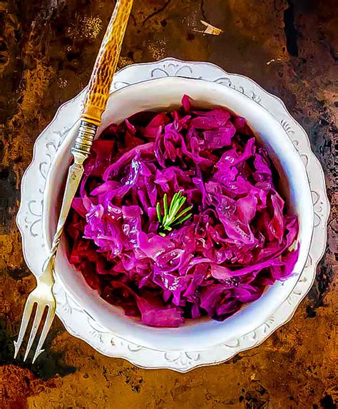 Best Stewed Red Cabbage With Apples - Vegan Recipe