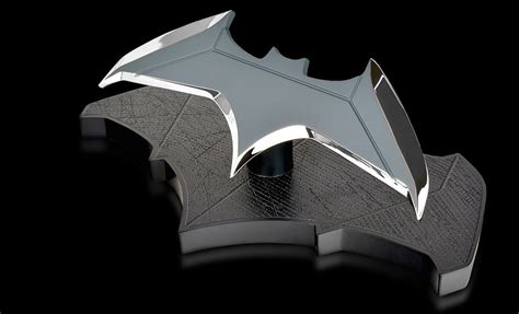 Descubrir 107+ imagen batman weapons for sale - Abzlocal.mx