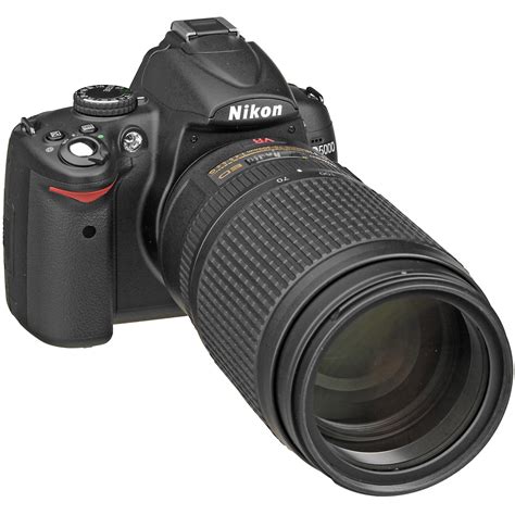 Nikon D5000 Digital SLR Camera with 70-300mm VR f/4-5.6G Lens