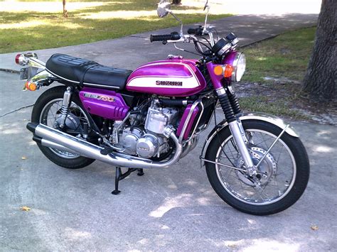 Restored Suzuki GT750J - 1972 Photographs at Classic Bikes Restored |Bikes Restored