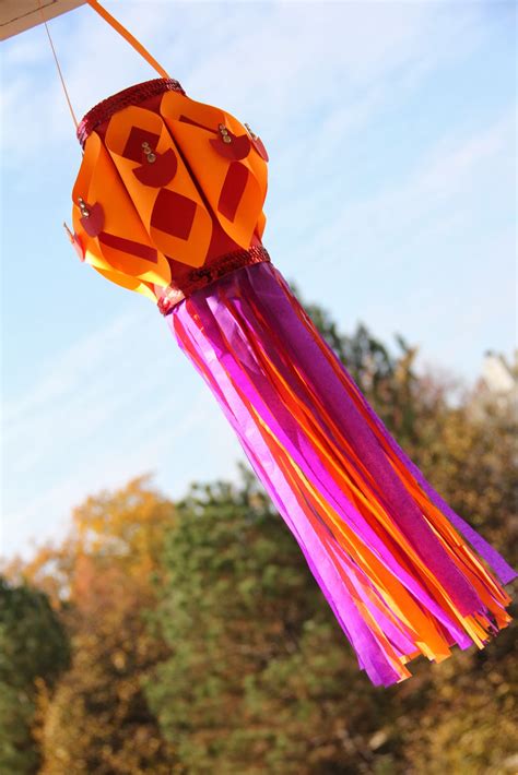 The Zing Of My Life: DIY Art Project - How to Make a Diwali Lantern (Akaash Kandil)