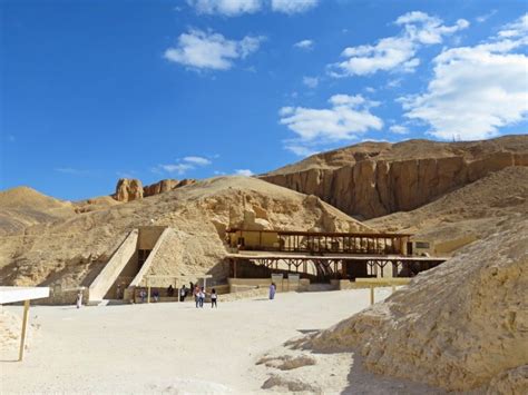The Travelling Lindfields: How to Visit the Valley of the Kings: What you need to know!