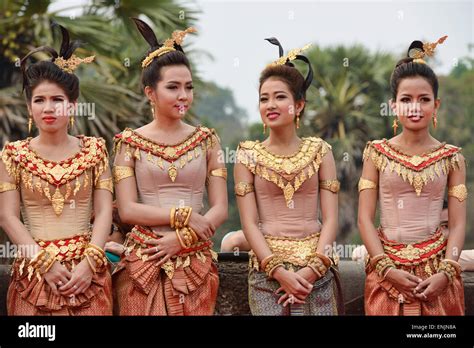 Apsara dancers at Angkor Wat in Siem Reap, Cambodia Stock Photo - Alamy