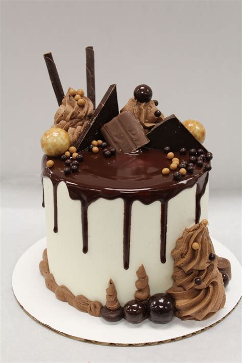 Chocolate Candy Cake