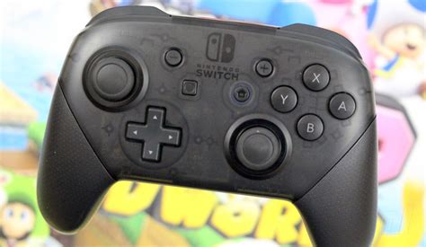 A Revised Nintendo Switch Pro Controller Has Been Spotted In Stores ...