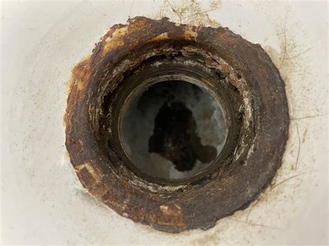 Bathtub drain flange - please help? : r/Plumbing