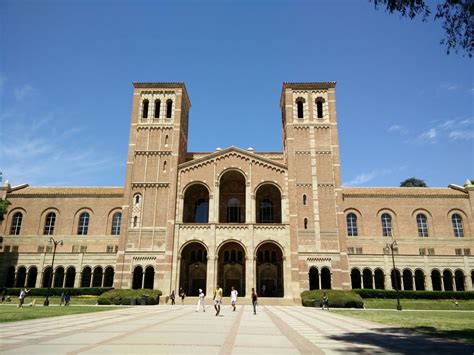 UCLA Anderson School of Management - 12 Photos & 21 Reviews - Colleges ...