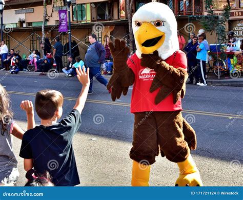 Mascot in Parade editorial stock image. Image of parade - 171721124