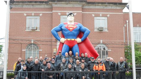 The Best Hotels Closest to Superman Statue in Metropolis for 2021 - FREE Cancellation on Select ...