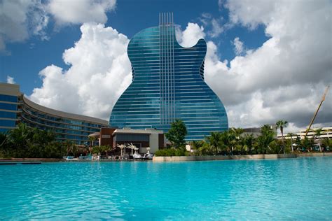 World’s first Guitar-Shaped Hotel opens in Florida! - JobbieCrew.com