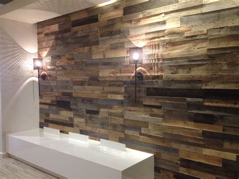 Reclaimed Wood Paneling: Wainscoting, Accent Walls, & More