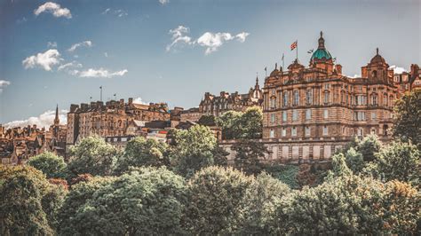 Old town, Edinburgh, Scotland, Great Britain Wallpaper 3840x2160 4K Ultra HD