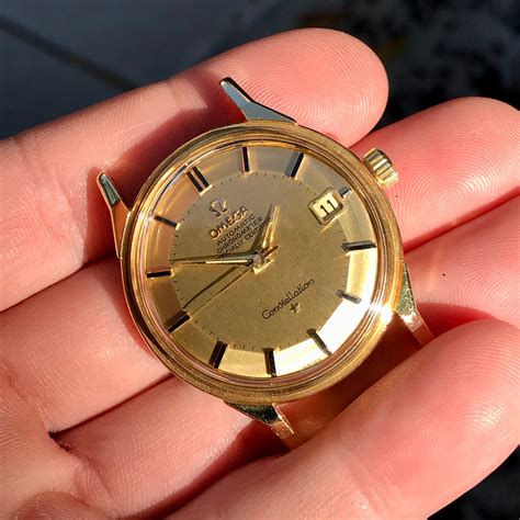 Vintage Omega Constellation Date 168.005 18K Yellow Gold Caliber 561 A ...