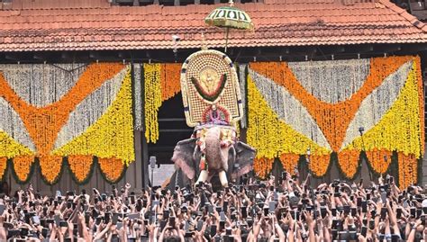 Agency News | Kerala: Thrissur Pooram Begins with Hundreds of People ...