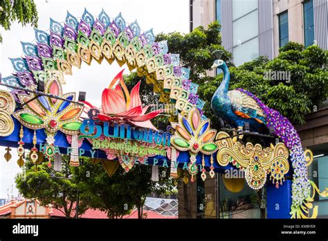 Deepavali decorations on Serangoon Road, Little India, Singapore Stock Photo - Alamy