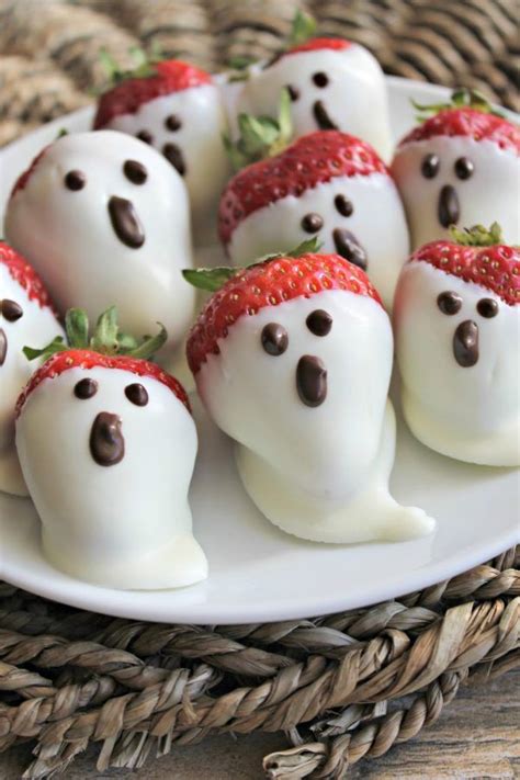 30+ Spooktacular Halloween Treats to Make With Your Kids | Halloween ...