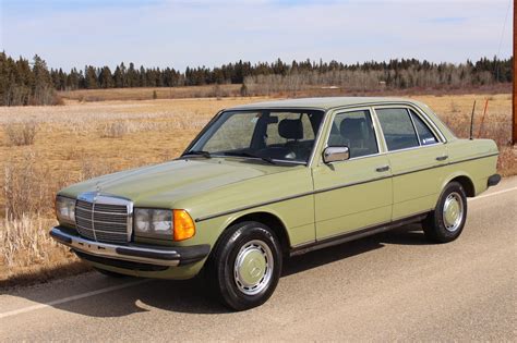 No Reserve: Euro 1982 Mercedes-Benz 300D 5-Speed for sale on BaT Auctions - sold for $5,200 on ...