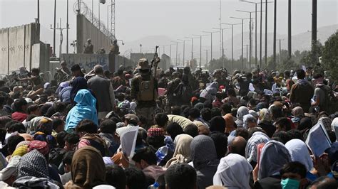 Amid Desperation at Kabul Airport, Evacuation Picks Up Pace - The New ...