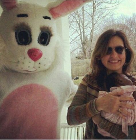 Mariska Hargitay with her daughter Amaya and the easter bunny so sweet ...