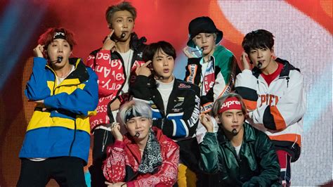 BTS Showed Off Their Best "Fortnite" Dance Moves - Teen Vogue