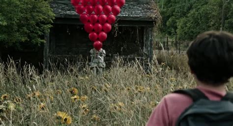 Stephen King's IT - First Full Movie Scene with Pennywise the Clown.