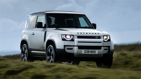 2021 Land Rover Defender / 2021 Land Rover Defender 90 Puts The Defender In Its Purest Form ...