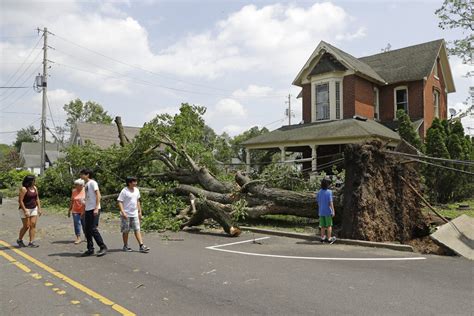 Weather service confirms 7 tornadoes hit Indiana on Monday