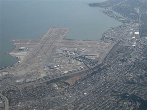 File:Aerial View of San Francisco International Airport IMG 3675.jpg