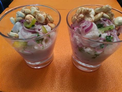 Ceviche con Cancha Tostada (Maíz tostado)