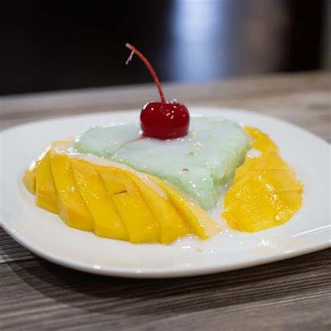 Mango Sticky Rice near me | Thai Restaurant in Denton, TX| Royal YUM