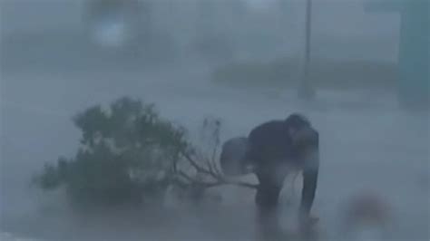 Watch CBS Evening News: Jim Cantore hit by branch while covering ...