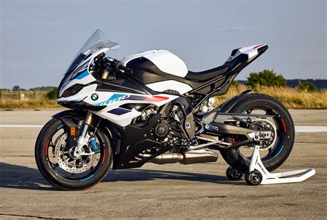 BMW S 1000 RR 2023: ancora più performante - Motoblog