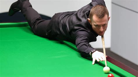 Mark Allen demolishes Stuart Bingham to advance to World Snooker ...