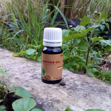 Jual 10 Ml Sampel - Minyak Akar Wangi / Vetiver Oil (vetiveria Zizanoides) Di Seller Pavettia ...