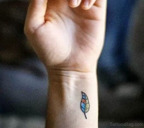 15 Adorable Leaf Tattoos On Wrist - Tattoo Designs – TattoosBag.com