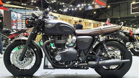 Triumph Bonneville T120 Black 2020 - YouTube