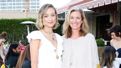 Olivia Wilde and True Botanicals Host a Summer Gathering in Los Angeles to Benefit Time’s Up | Vogue