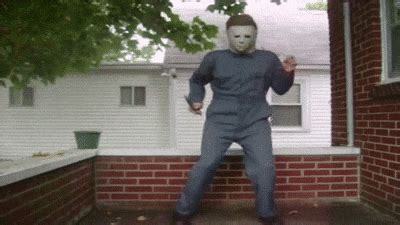 Michael Myers Dancing GIF - Find & Share on GIPHY